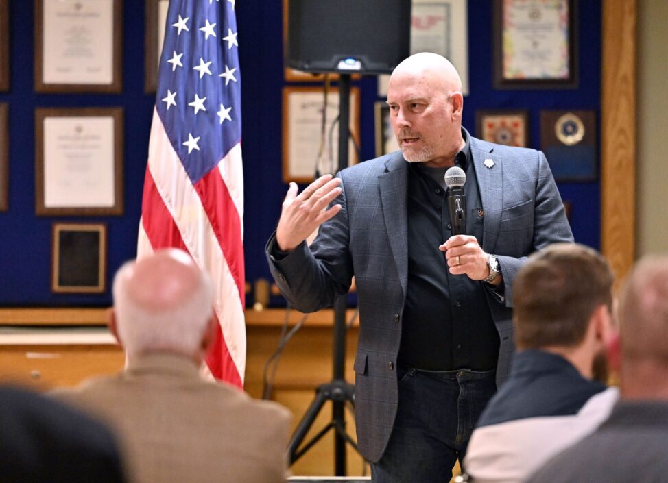 DCS_0117A Compressed